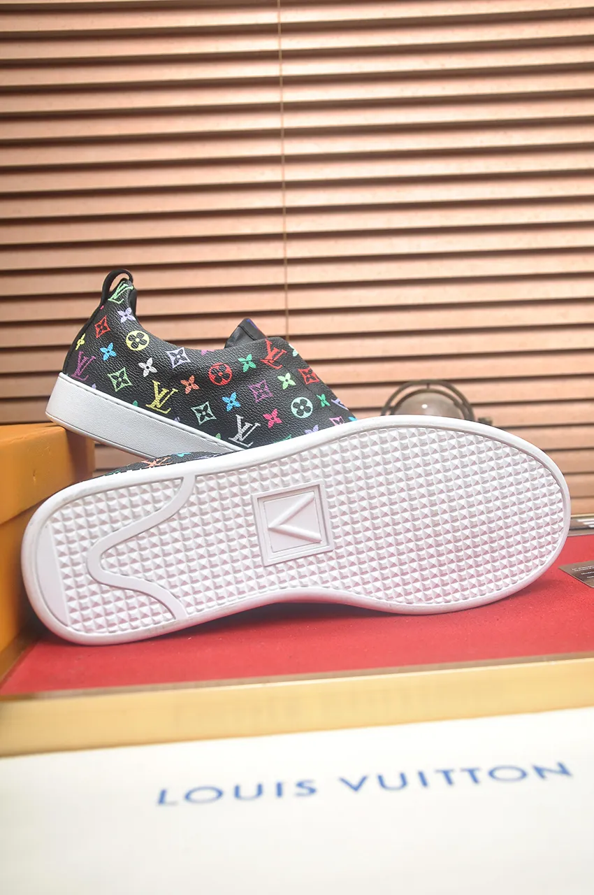 Men's men's shoes💰460💶[LOUIS VUITTON] Same style as LV. Louis Vuitton official website [satisfied] original single hot model, LV original factory cowhide material 👑1:1 original plate, sheepskin lining, original foam outsole. Body accessories one-to-one mold opening 💪 Counter quality 🙏 Dear friends, if you are still worried about wearing matching shoes 💋, then these shoes are your best choice 🎁🎁! 38-44